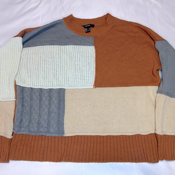 Forever 21 women’s color block sweater - Picture 3 of 4